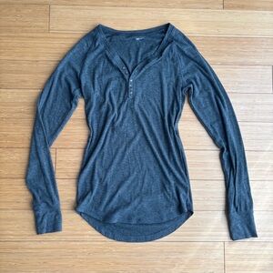 Y2K style GAP gray henley top bella swan